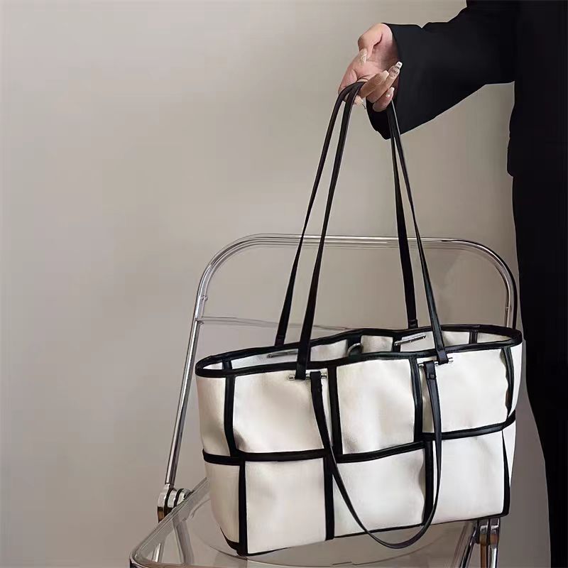Large-capacity canvas splicing shoulder bag niche Korean style crossbody bag